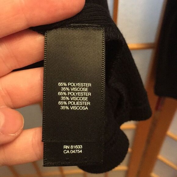 Kenneth Cole New York L/S Vneck Ribbed Top - Picture 7 of 8